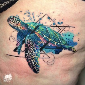 tatuaje_pierna_tortuga_logiabarcelona_damaris_benito